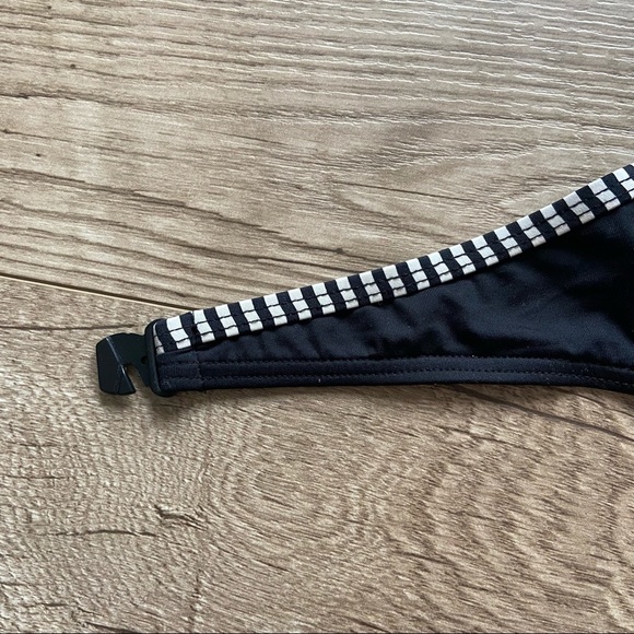 Sea Level Halter Two Piece Swimsuit size 8 - Picture 12 of 15